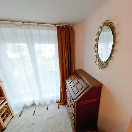 Centrum, Sun & Snow *