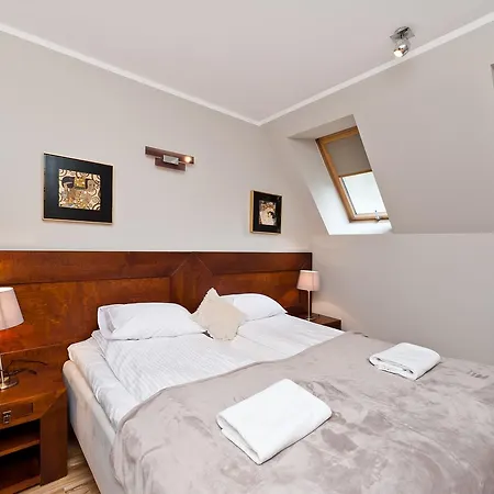 Centrum, Sun & Snow *