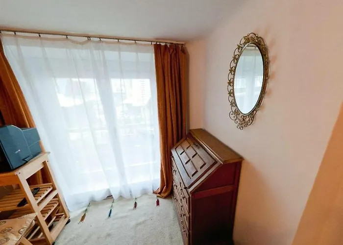 Centrum, Sun & Snow *